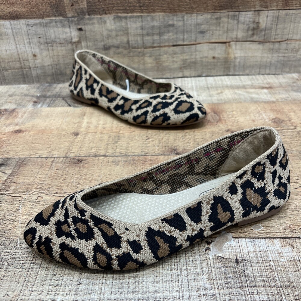 Skechers Air Cooled Memory Foam Womens Leopard Print Stretch Fit Flats Size 7.5